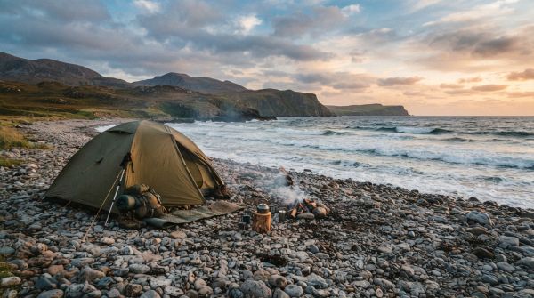 Quels sont les meilleurs conseils pour camper sur une plage de galets?