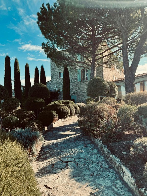 Location villa provence : luxe, nature et services sur mesure